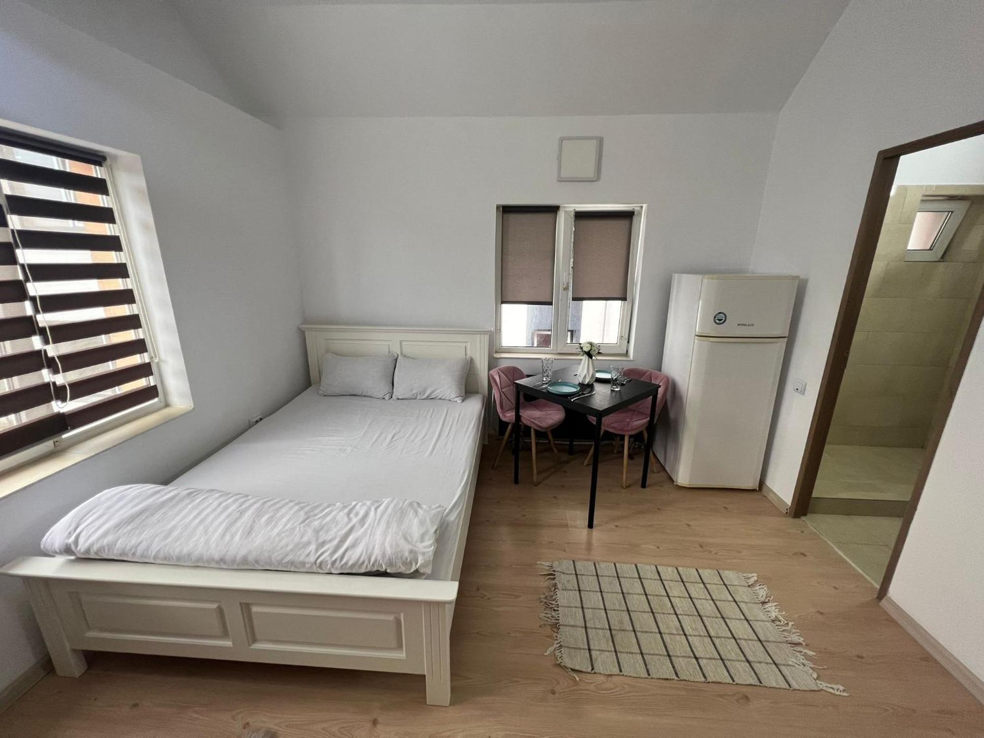 Апартаменти Compact House Клуж-Напока Екстер'єр фото
